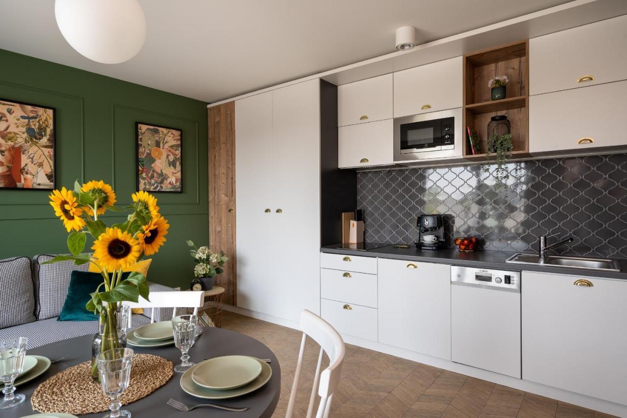 3 Minutes Apartments Old Town Краків Екстер'єр фото